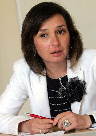 Зорница Русинова: ”Ще помогнем за намиране на работа в друг град”