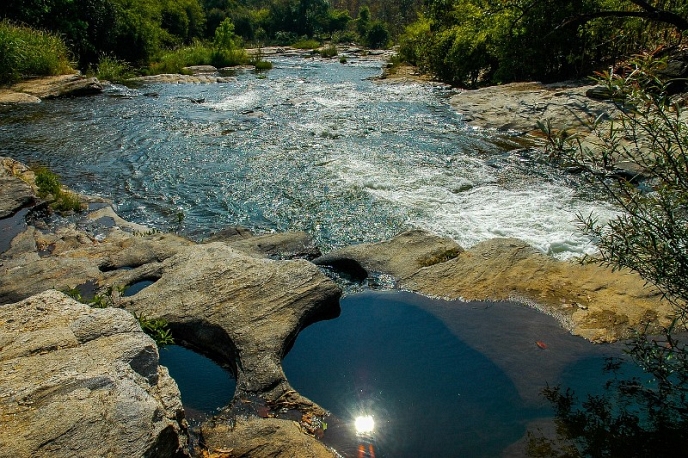 Ученици ”осиновяват” реки в нов екологичен проект