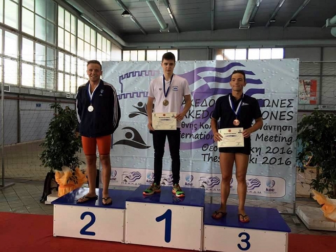 Два рекорда на Петър Божилов на 400 метра свободен стил в Гърция