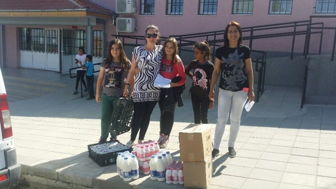 Институции в община Средец получиха млечни продукти с марката „Верея”