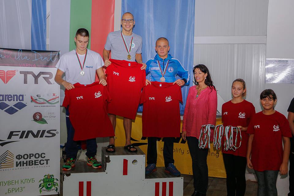 Два рекорда за спортния талант Петър Божилов на турнира по плуване „Бриз”