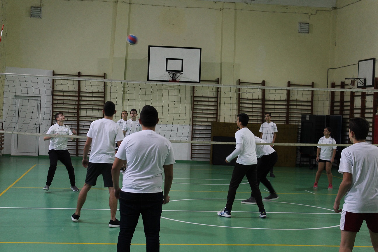 Ученици от Добрич са заедно срещу антициганизма чрез спорт