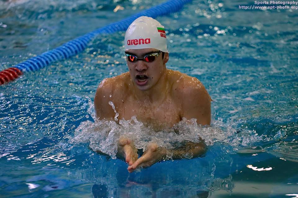 Талантът на „Еврофутбол” и ФРГИ Светлозар Николов е 13-и на Европейското по плуване