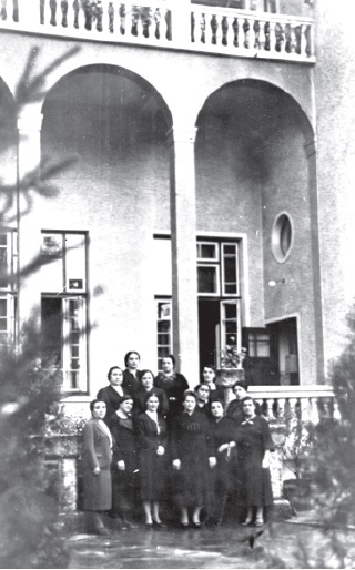 На 6 август през 1869 г., в Габрово е създадено Женско благотворително дружество „Майчина грижа”