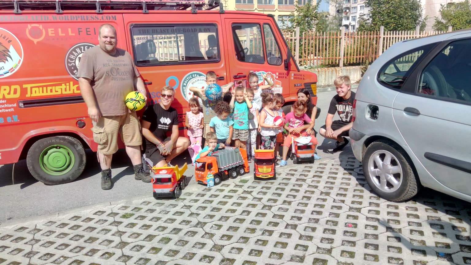 Детска градина получи дарение от германски рали участници
