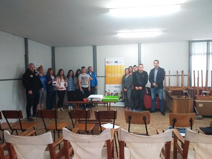 Информационна кампания в Община Карлово за насърчаване на гласуването сред младежите