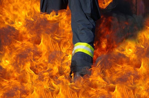 Историята на двама пожарникари по време на дежурство в „най-дивата” част на България