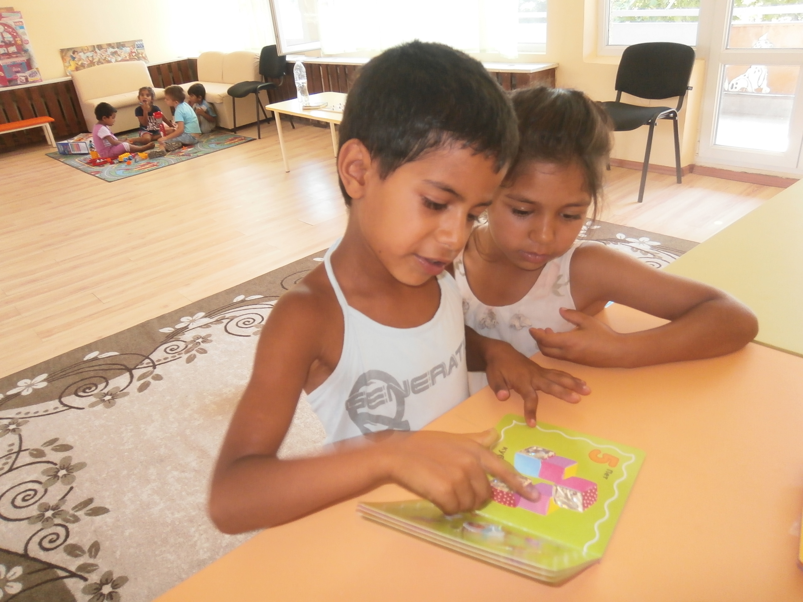 Сдружение БРТИМ надгражда резултатите по проект за подобряване на езиковите умения на деца от уязвими групи